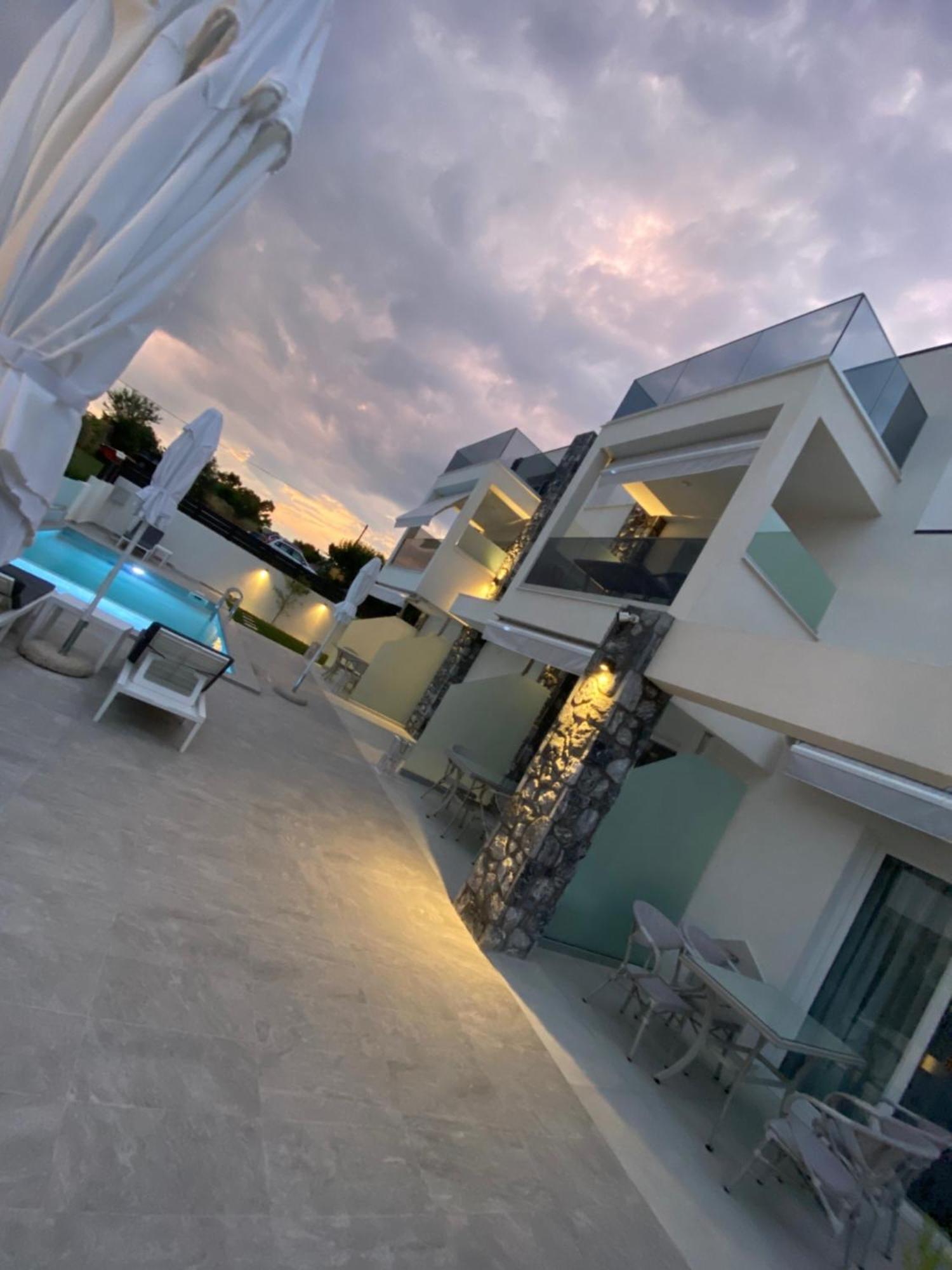 Interni Luxury Living Apartment Nikiti  Luaran gambar