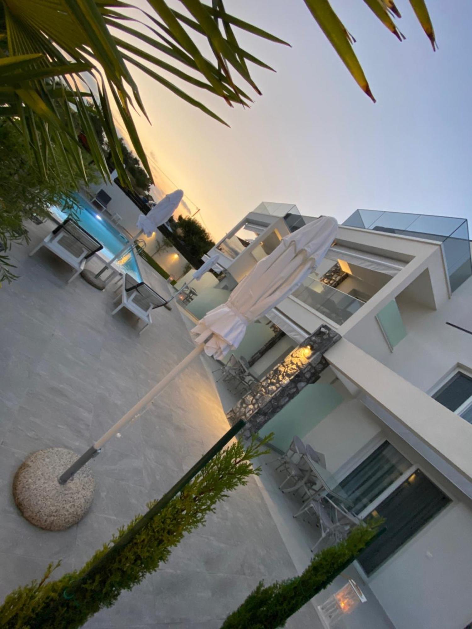 Interni Luxury Living Apartment Nikiti  Luaran gambar