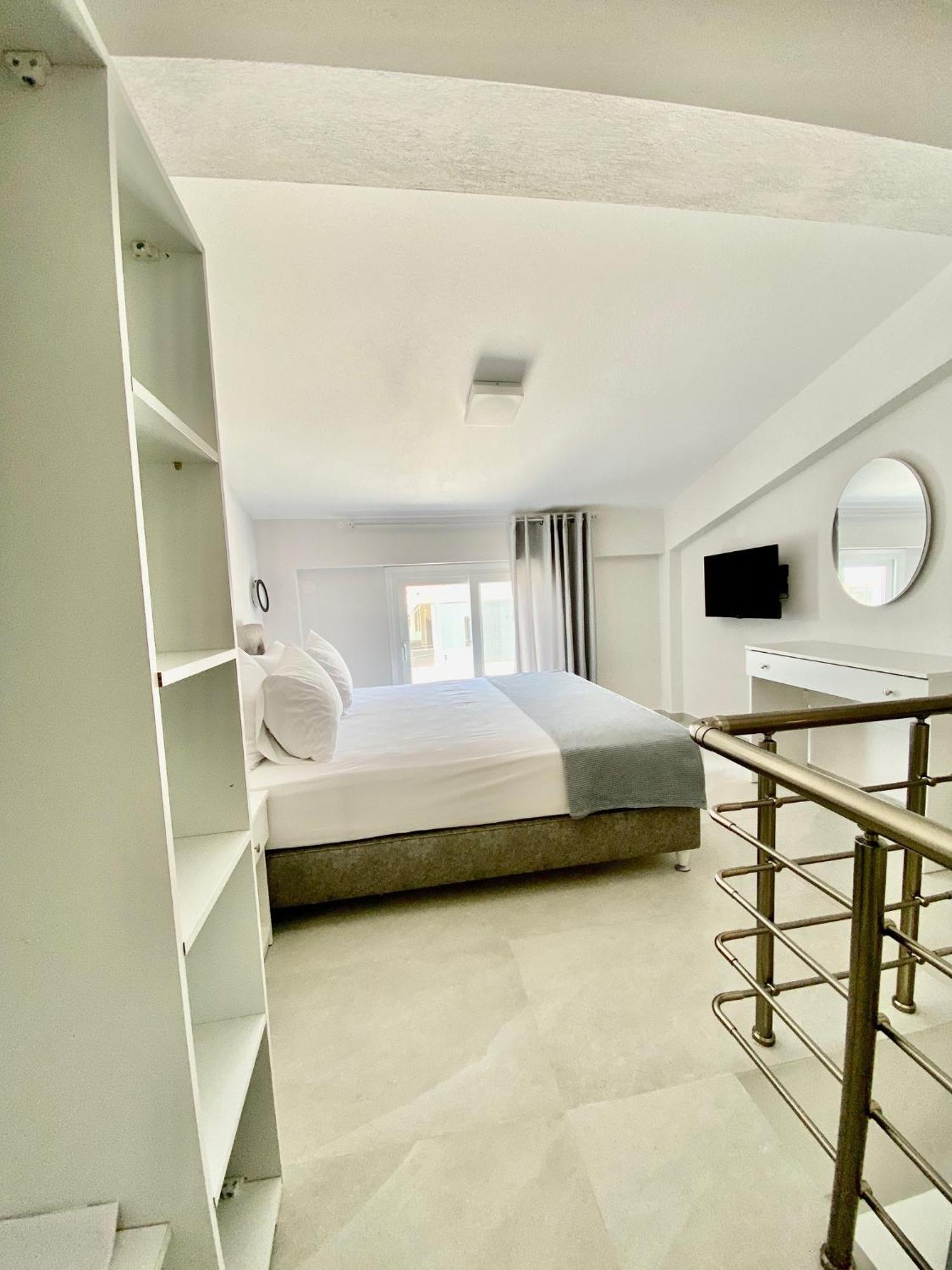 Interni Luxury Living Apartment Nikiti  Luaran gambar