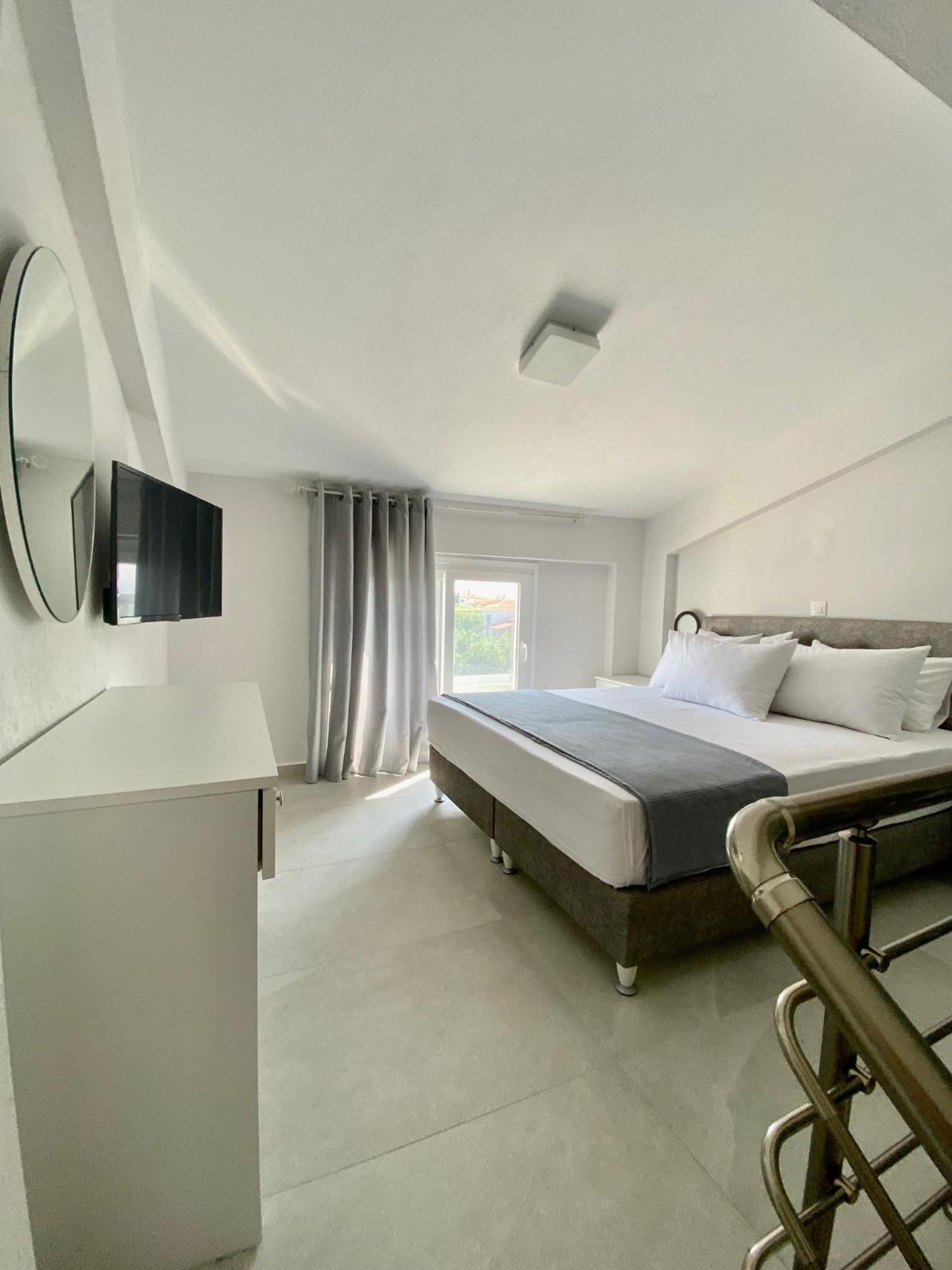 Interni Luxury Living Apartment Nikiti  Luaran gambar