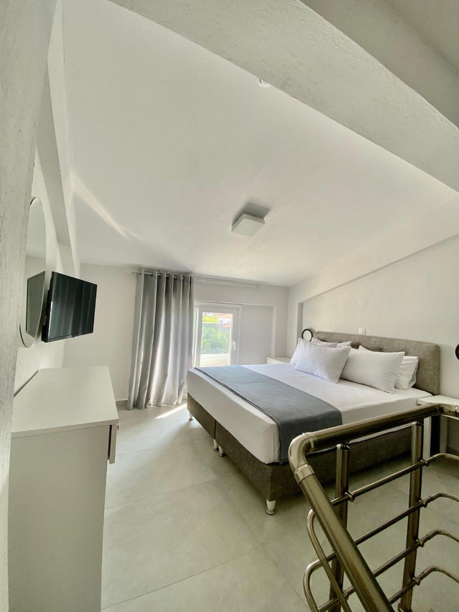Interni Luxury Living Apartment Nikiti  Luaran gambar