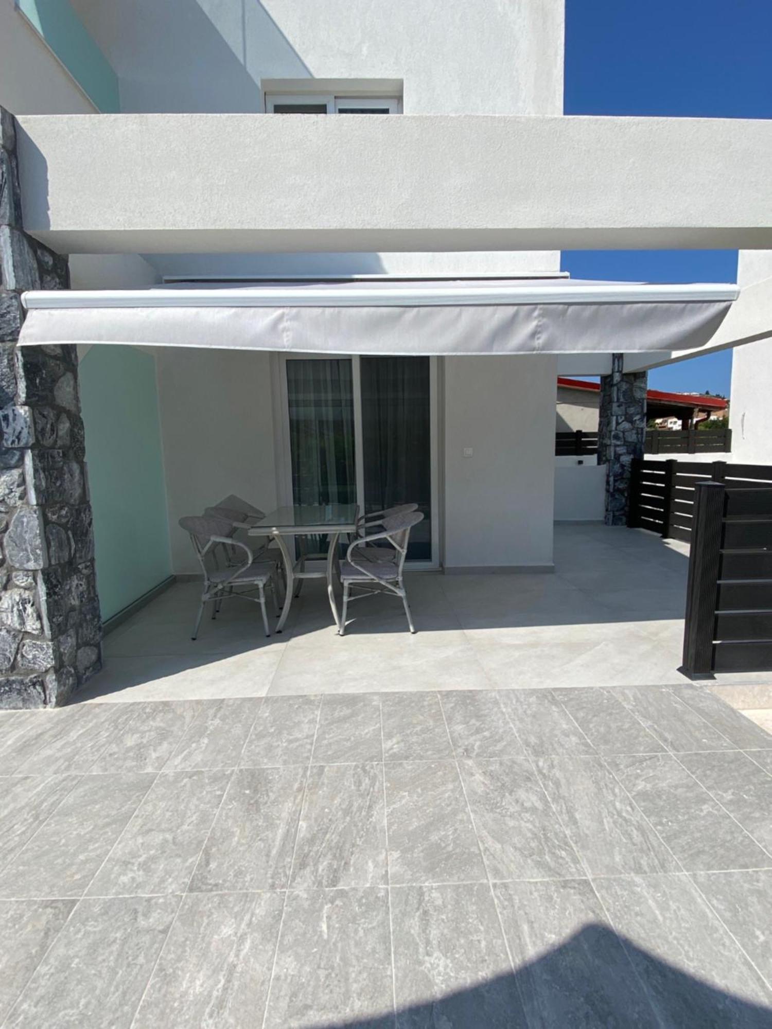 Interni Luxury Living Apartment Nikiti  Luaran gambar
