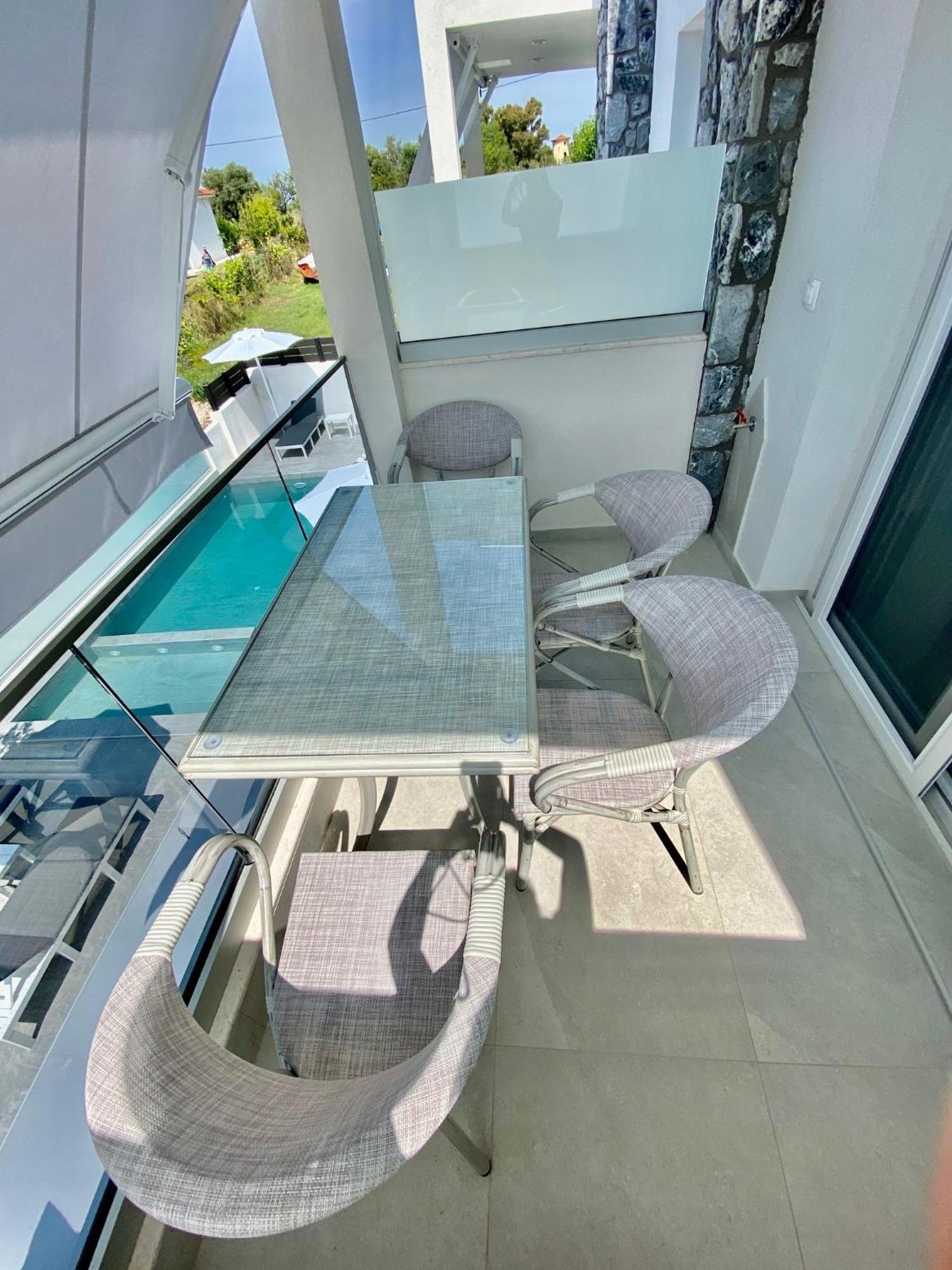 Interni Luxury Living Apartment Nikiti  Luaran gambar